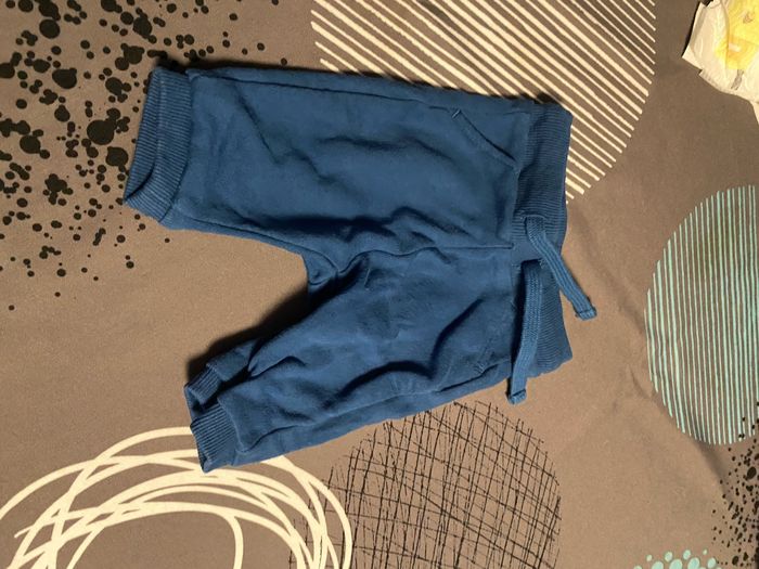 Vêtements de bébé taille 1 mois - photo numéro 2