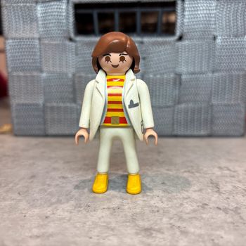 Personnage figurine femme playmobil