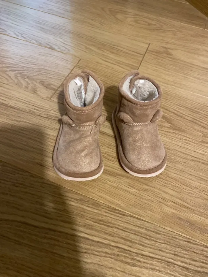 22- bottes fourrées H&M