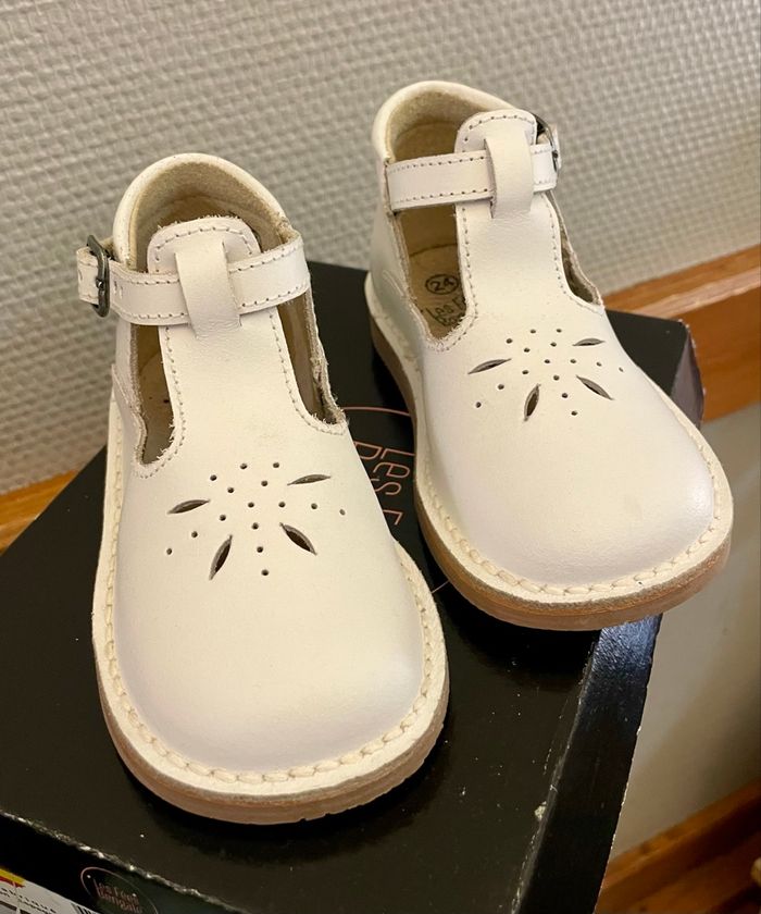 Salomés blanches neuves - photo numéro 2