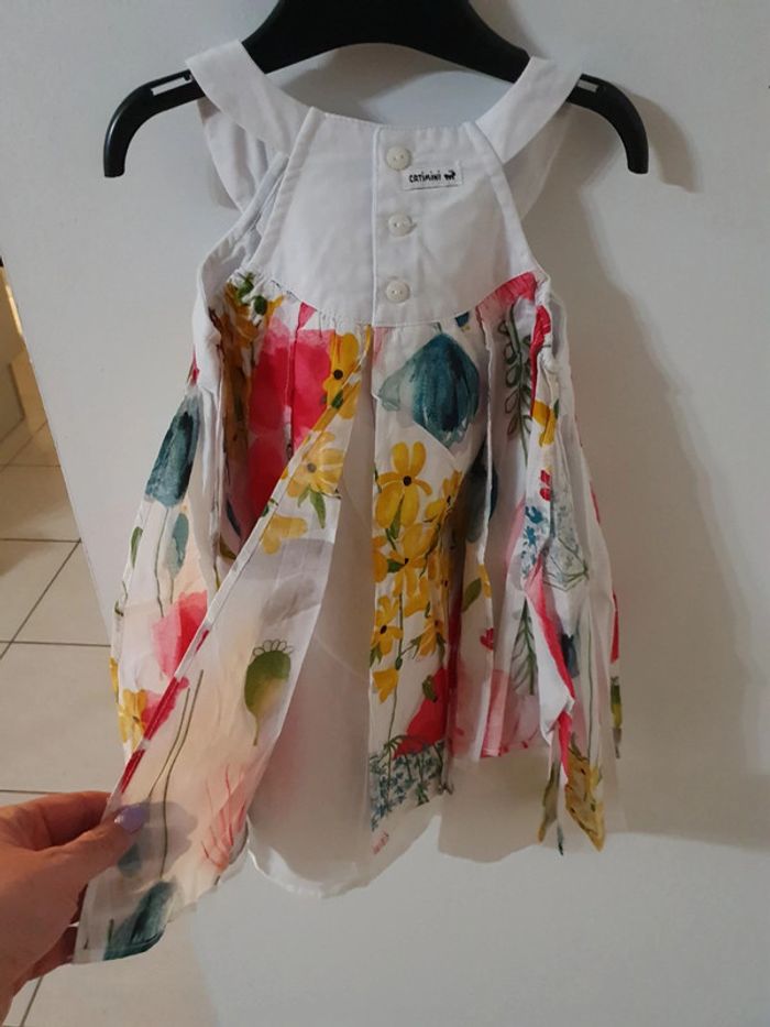 Robe a bretelle forme large a volants fleuries 2 ans - photo numéro 4