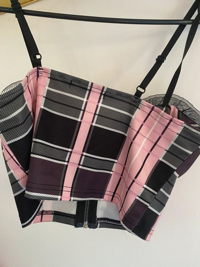 Crop top court tendance carreaux rose - photo numéro 3