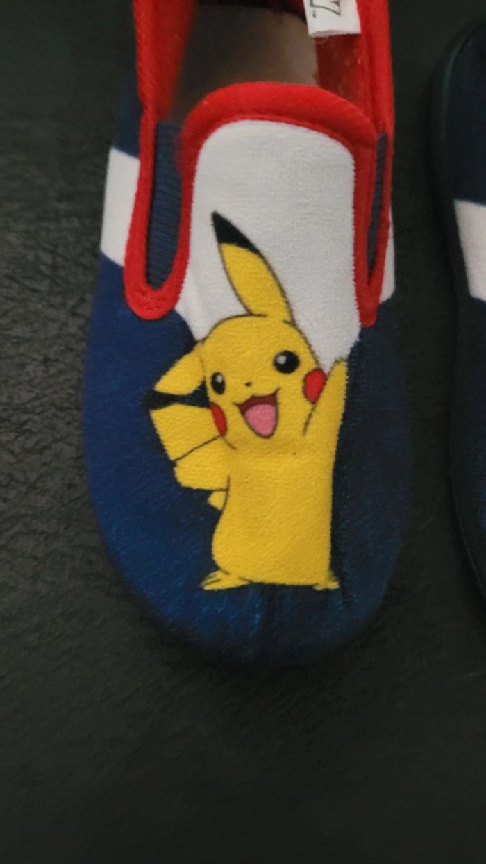 Chaussons pikachu - photo numéro 2