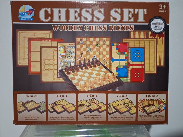 Jeux de société 12 en 1