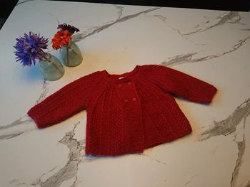 Gilet chaud rouge bout chou fiole bébé 6 mois