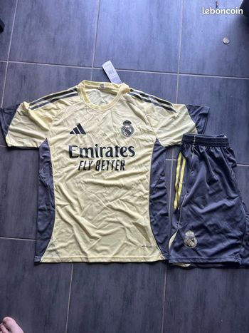 Ensemble maillot + short réal madrid