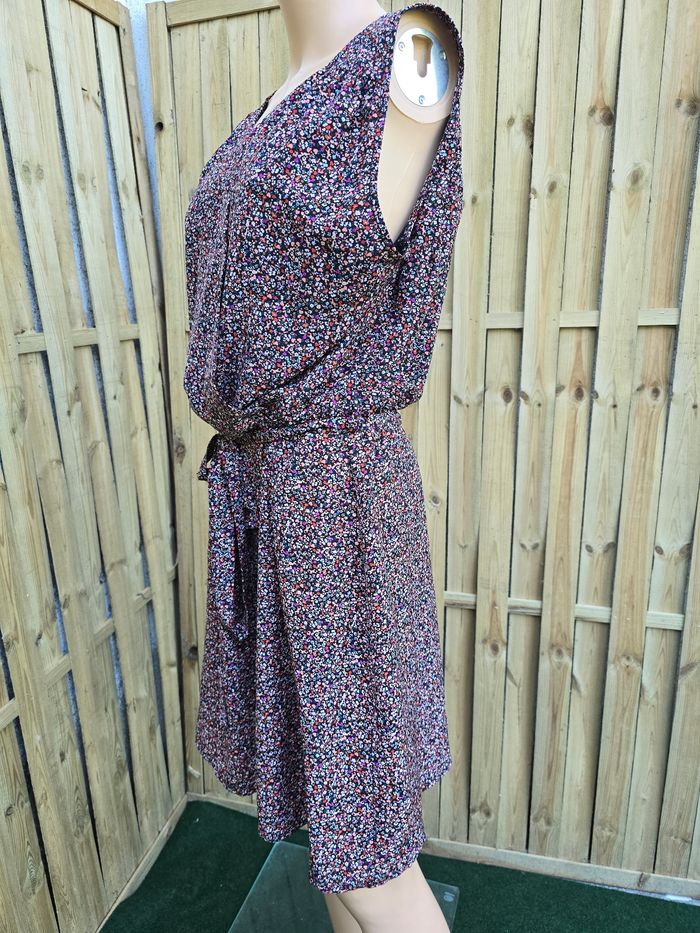 Robe motif liberty taille 44/46 - photo numéro 4