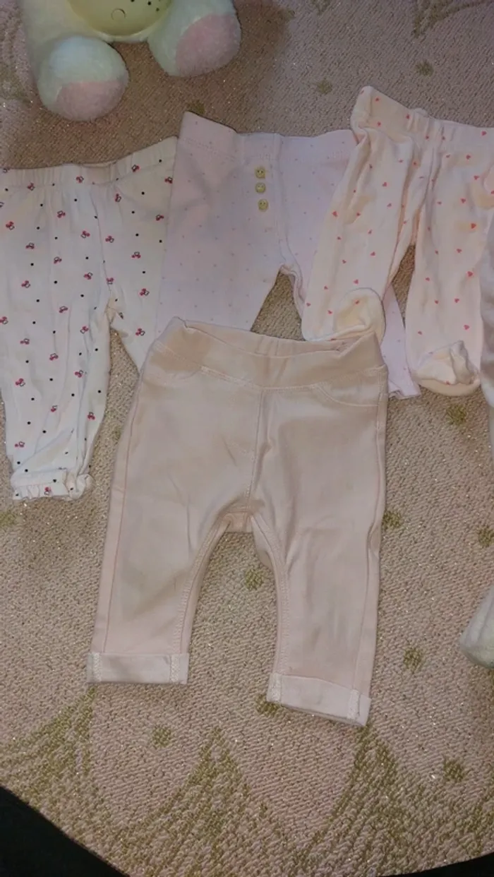 Lot legging 3 mois - photo numéro 2