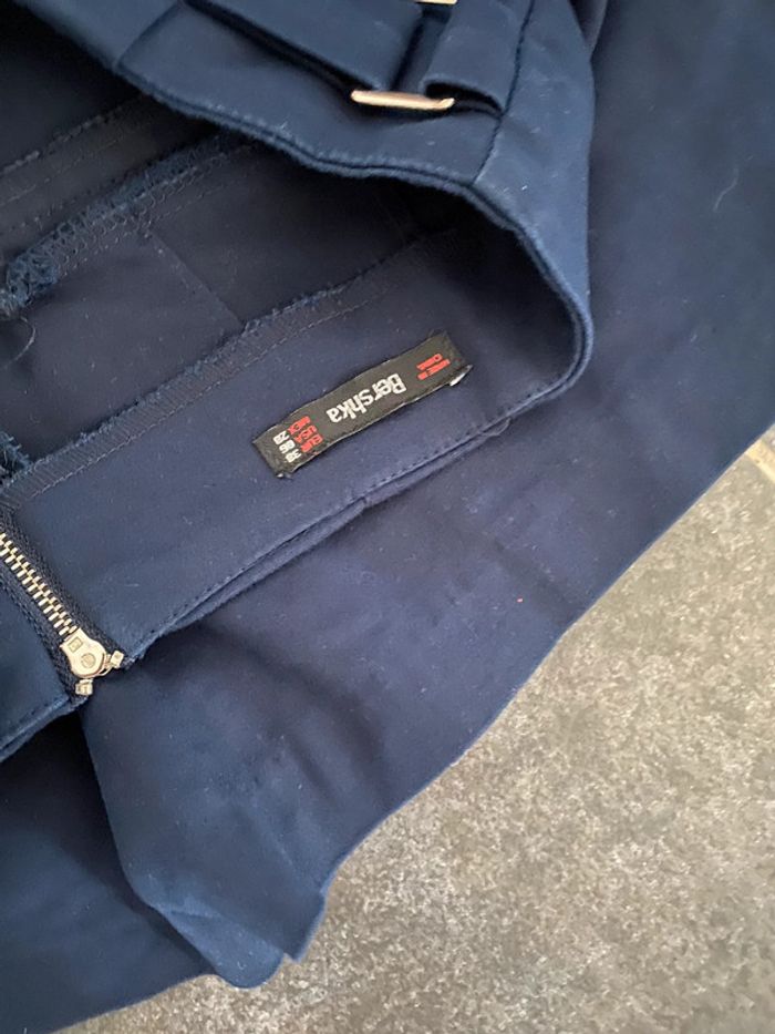 Short Bershka Taille 38 - photo numéro 3