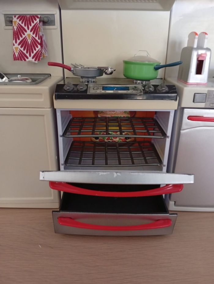 Meubles de cuisine pour barbie - photo numéro 5