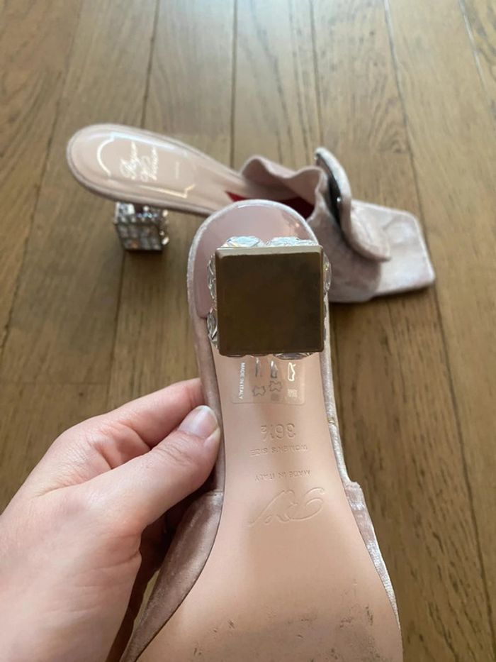 Mules en velours rose et talons strass Roger Vivier taille 36 1/2 - photo numéro 7