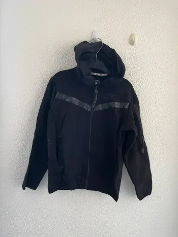 Veste survêtement à capuche taille 8 ans 💫