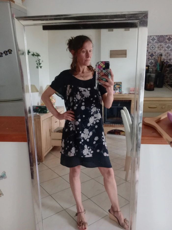 Robe été  46 type voile noir et greige c36
