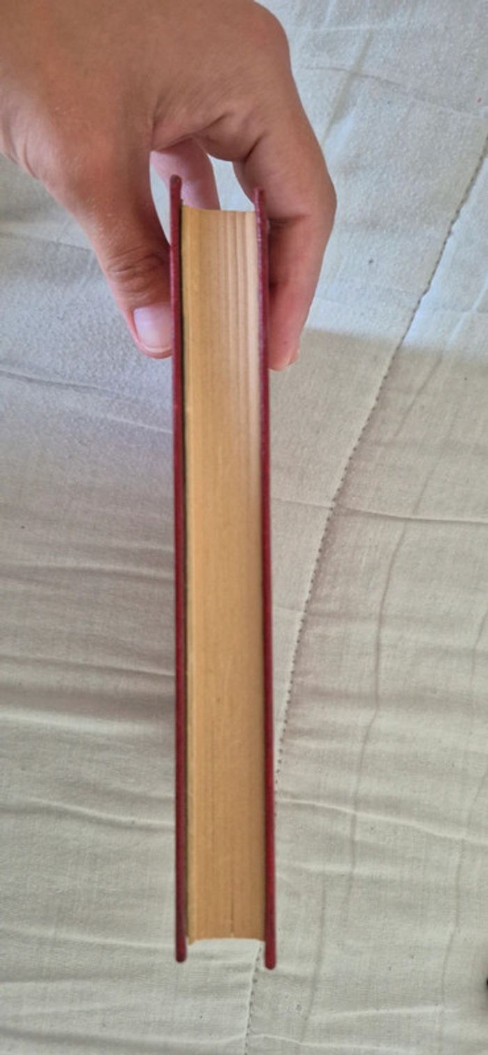 Livre un amour de Dino Buzzati - photo numéro 4