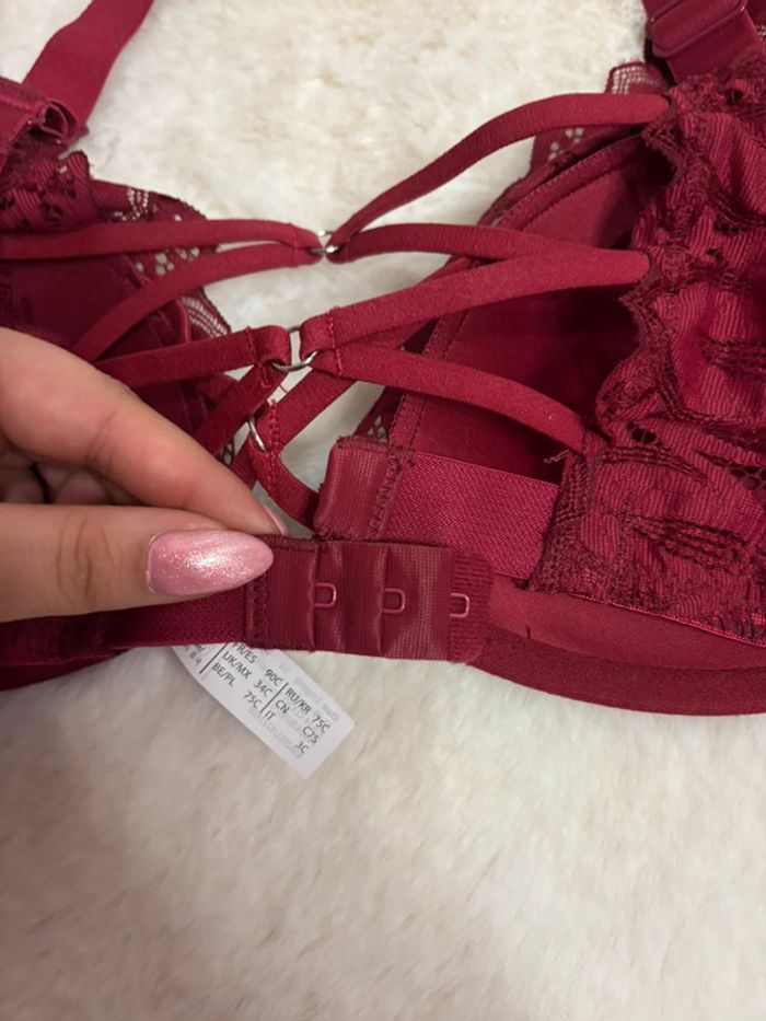 🌺Soutien-gorge en dentelle bordeaux Taille 90C🌺 - photo numéro 7
