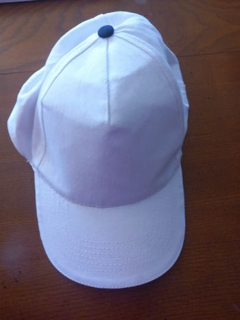 Casquette réglable