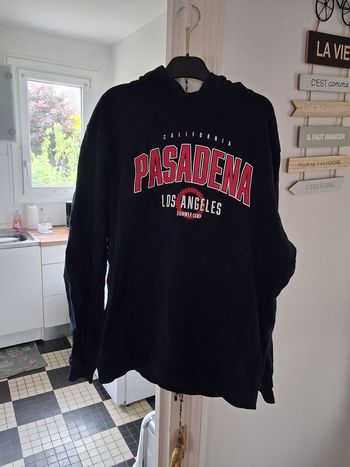 Propose Sweat en bon état - Kiabi - Bon état