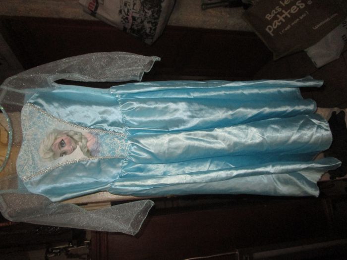 robe reine des neiges 7/8 ans