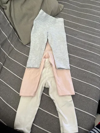 Lot de 3 leggings bébé primark 6/9 mois