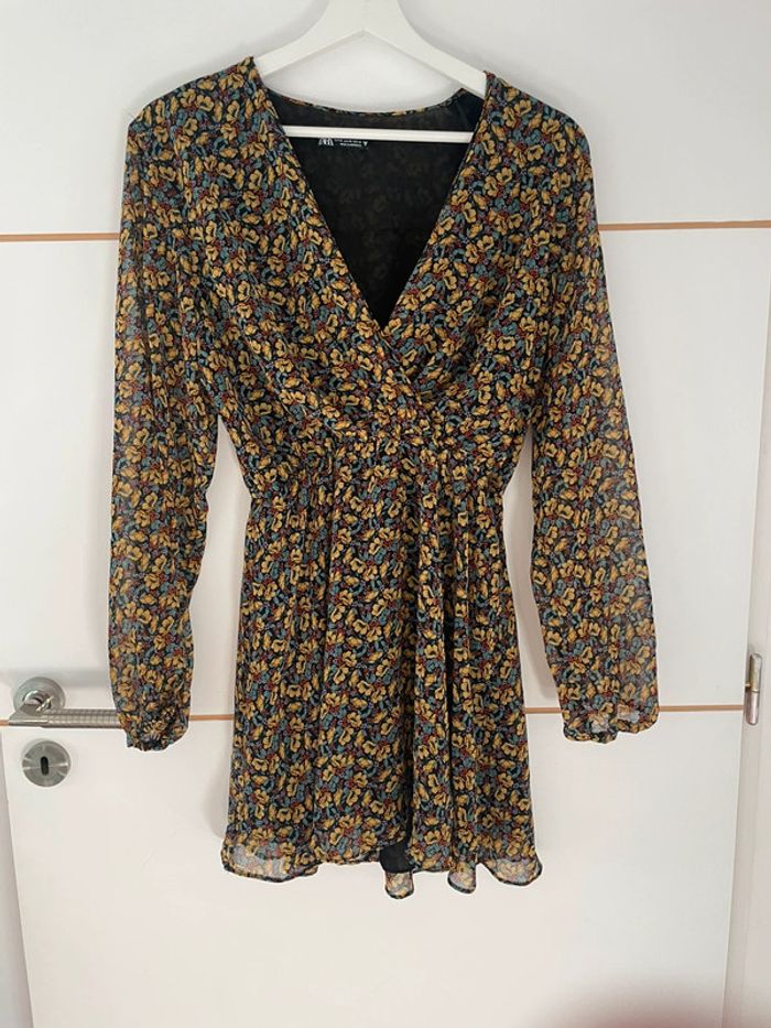 Robe fleurie moutarde XS Zara
