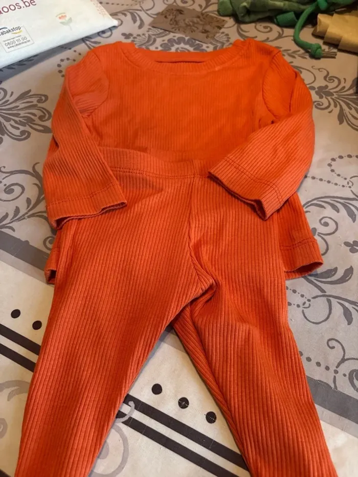 Ensemble orange