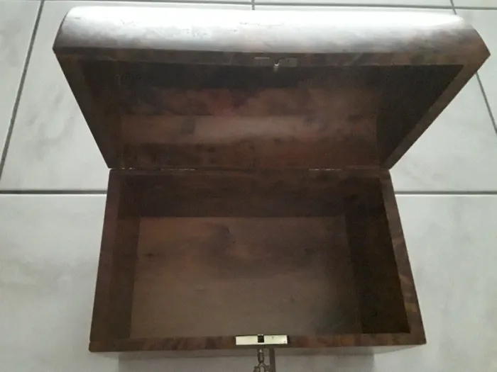 Coffret à bijoux en bois de noyer - photo numéro 2