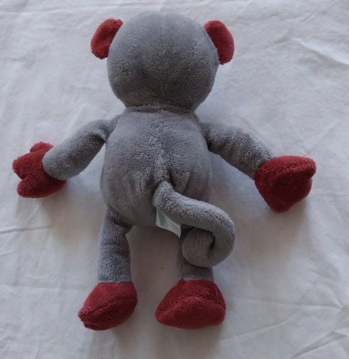 Doudou peluche singe gris et bordeaux - Arthur et Lola - photo numéro 2