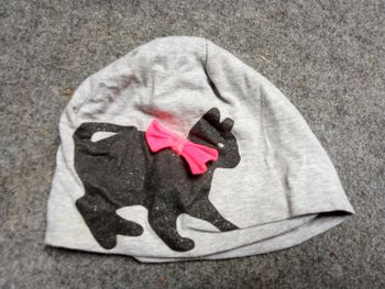 Bonnet fille mi saison HeM 4-8 ans motif chat noeud