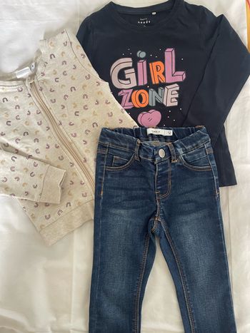 Ensemble jeans + t-shirt + veste  98cm
