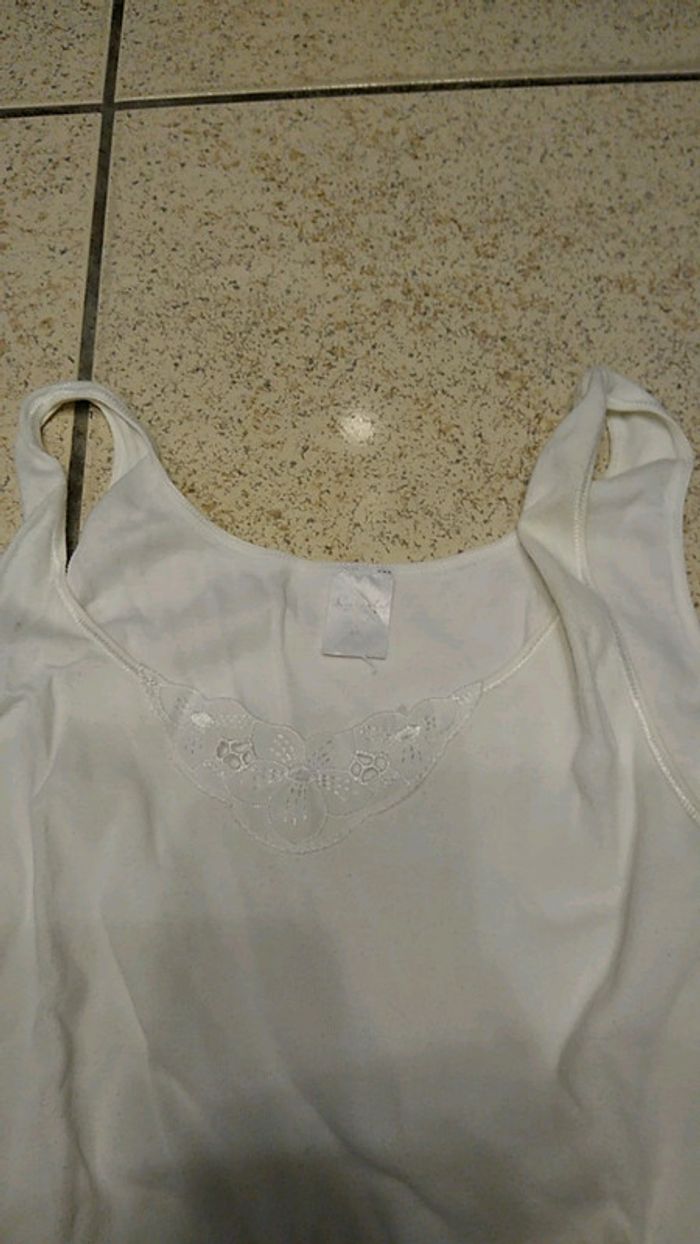 Débardeur femme taille 48 de couleur blanche - photo numéro 2