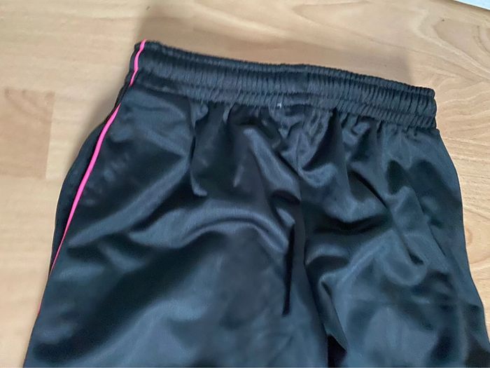 Beau pantalon jogging/survêtement noir Kappa T. 6 ans/116 cm fille neuf - photo numéro 4