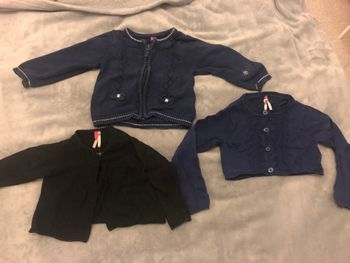 Lot de 3 Gilet / Taille 18 mois