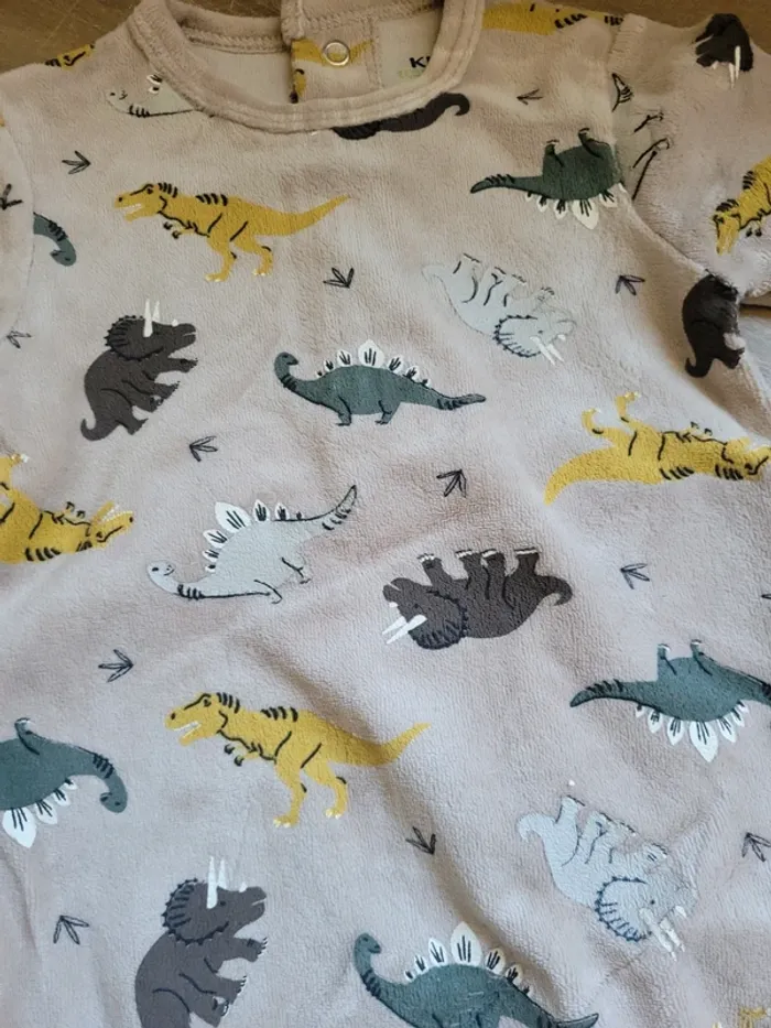 Pyjama dinosaure kiabi 3 mois - photo numéro 2