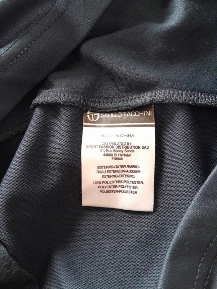 Tee shirt col V Sergio tacchini très beau logo - photo numéro 4