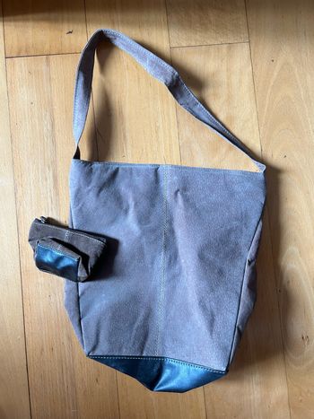 Sac marron et porte monnaie assorti