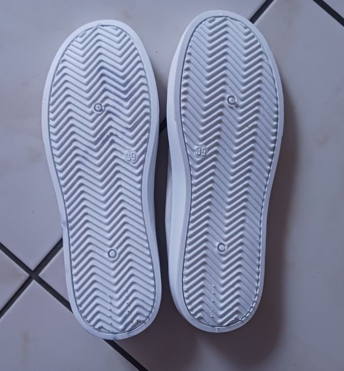 Chaussures toile blanche - photo numéro 2