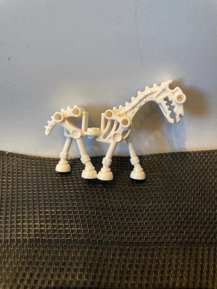 Lego Castle mini figurine cheval squelette blanc 5372 7079 7090 7092 minifigures officiel château - photo numéro 4