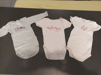 Lot de 3 bodys 12 mois