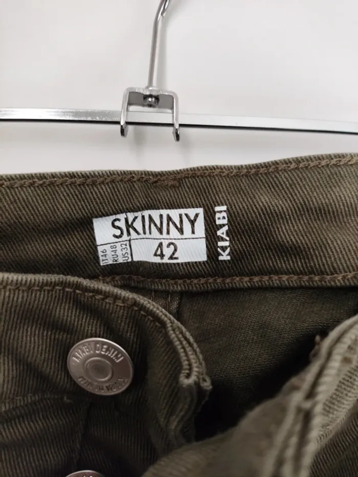 Jean kaki skinny Kiabi – T42 – très bon état comme neuf - photo numéro 5