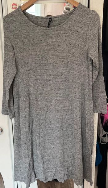 Robe style patineuse avec manche 3/4 , gris clair chiné, stradivarius ,M