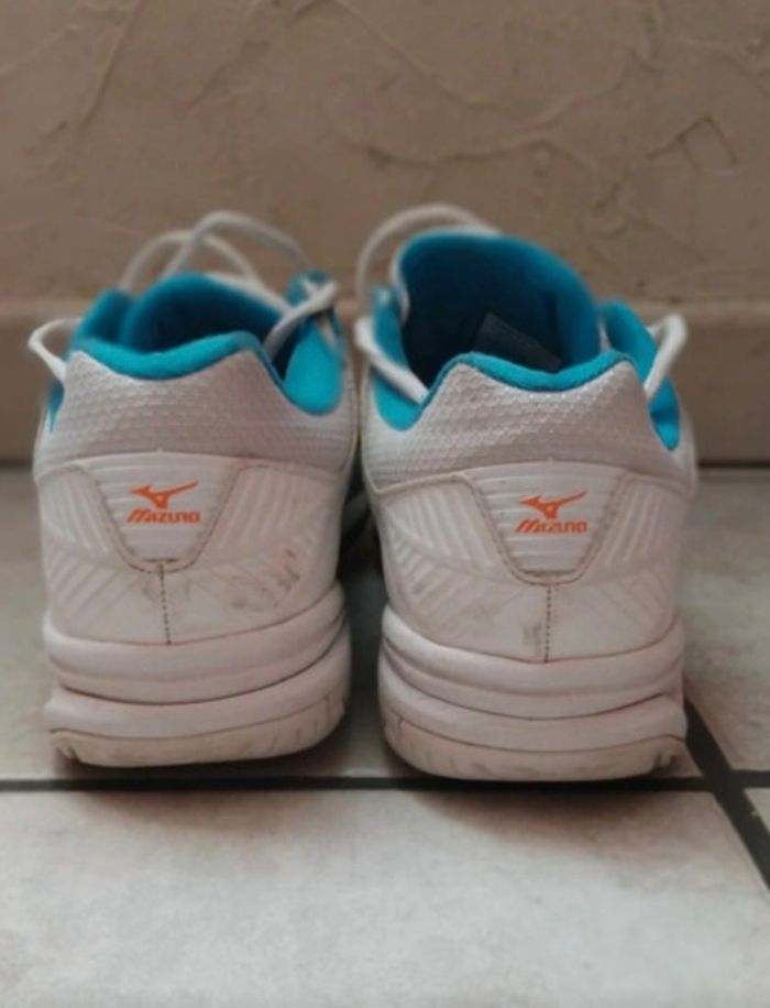 Baskets Mizuno taille 40 - photo numéro 5