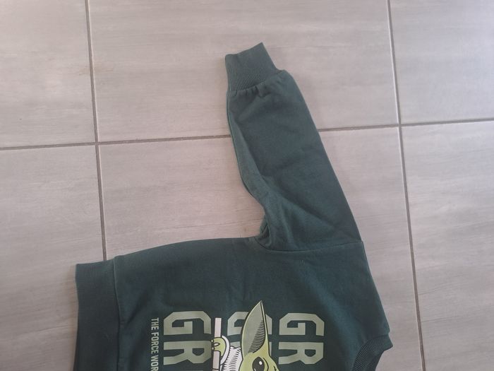 Sweat Star Wars Grogu Vert Sapin 6 ans - photo numéro 3