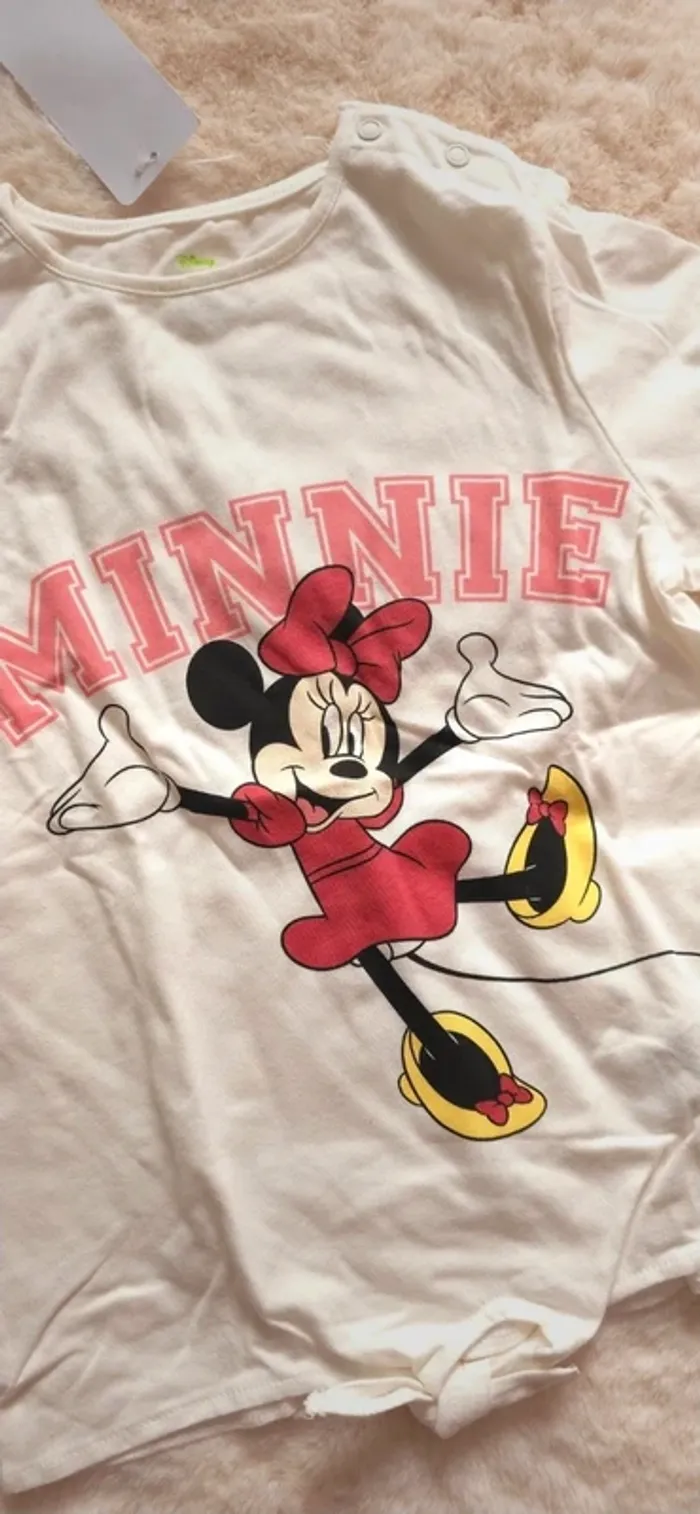Adorable tee-shirt minnie 6 ans - photo numéro 3