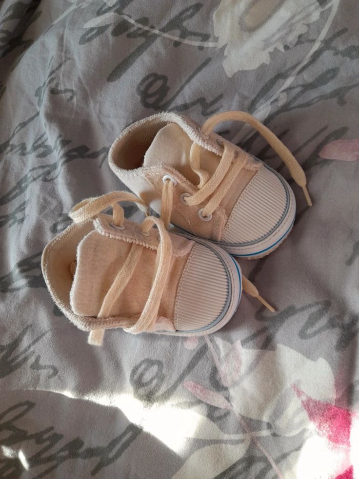 Chaussures bébé 3 à 6 mois neuves - photo numéro 8
