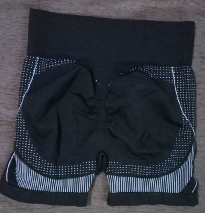 3 shorts sans couture taille s - photo numéro 3