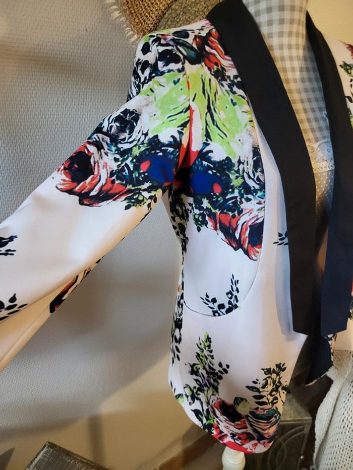 Veste fleurs - photo numéro 2