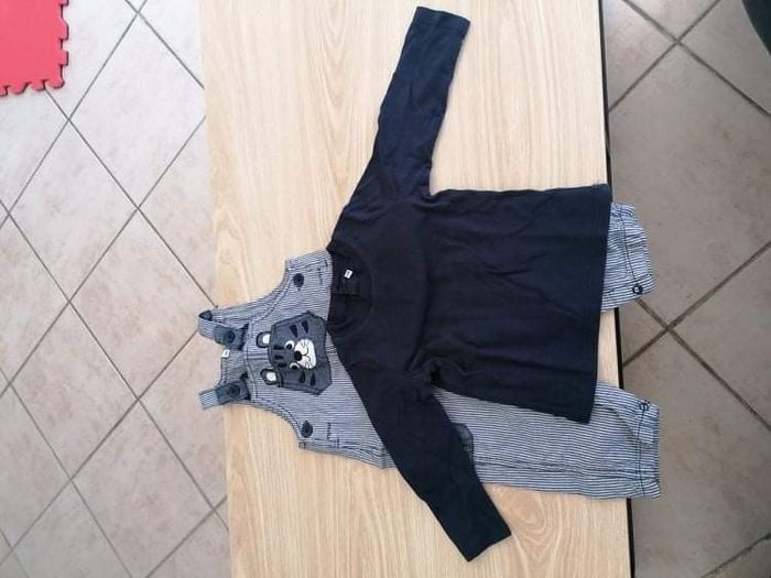 Ensemble salopette t-shirt manches longues  12 mois