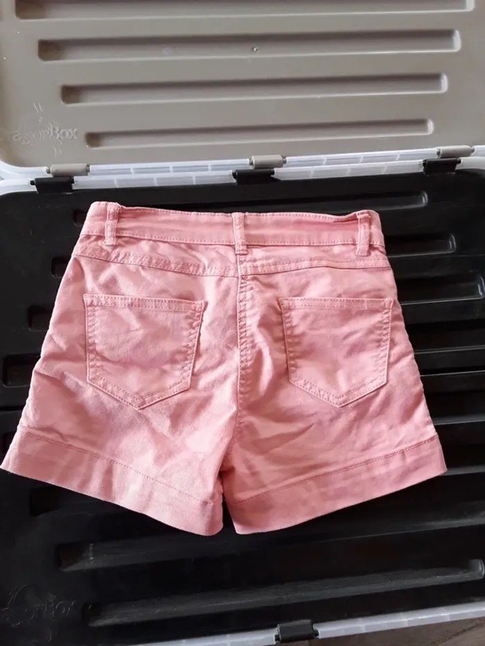 Short 10 ans (140 cm) - photo numéro 4