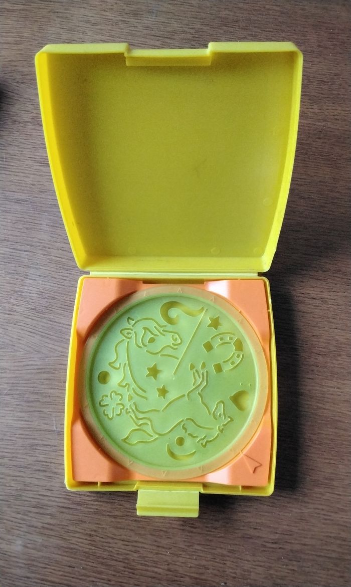 Mandala Désigner ,cheval ,fleurs et autres ,boîte jaune ,Ravensburger