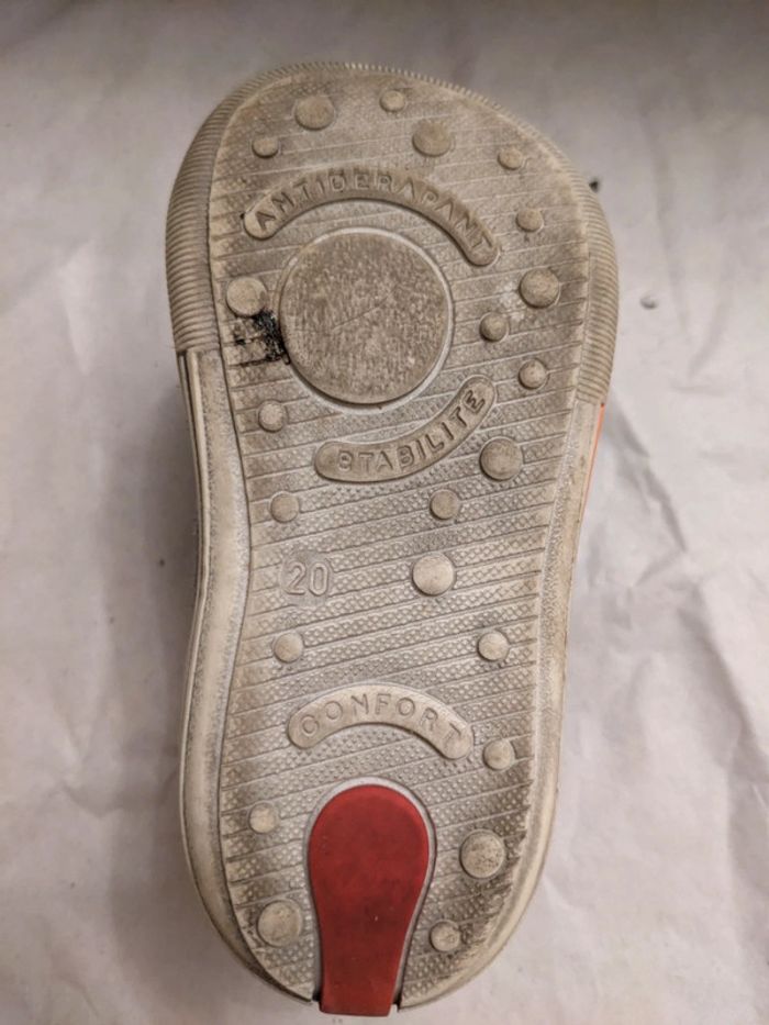 Paire de chaussures bébé pointure 20 - photo numéro 2